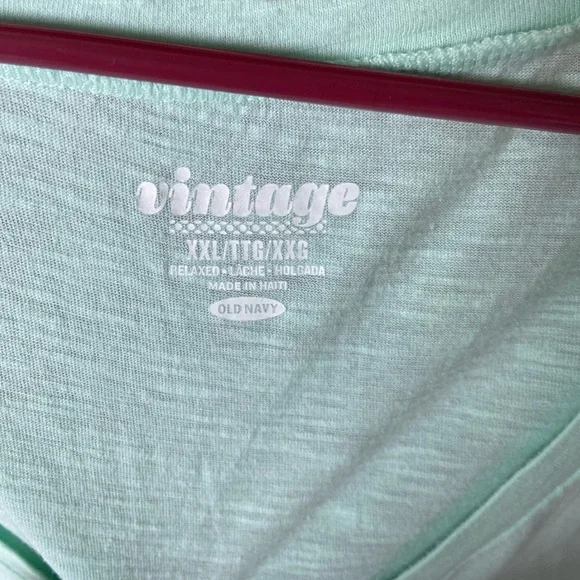 Old Navy Vintage Woman’s Top - Picture 3 of 3